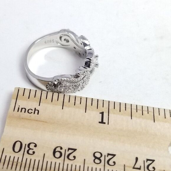 Vintage Sterling Silver and Rhinestone Inset Ring Size 7 1/2 Band, Scroll Design - Picture 8 of 9